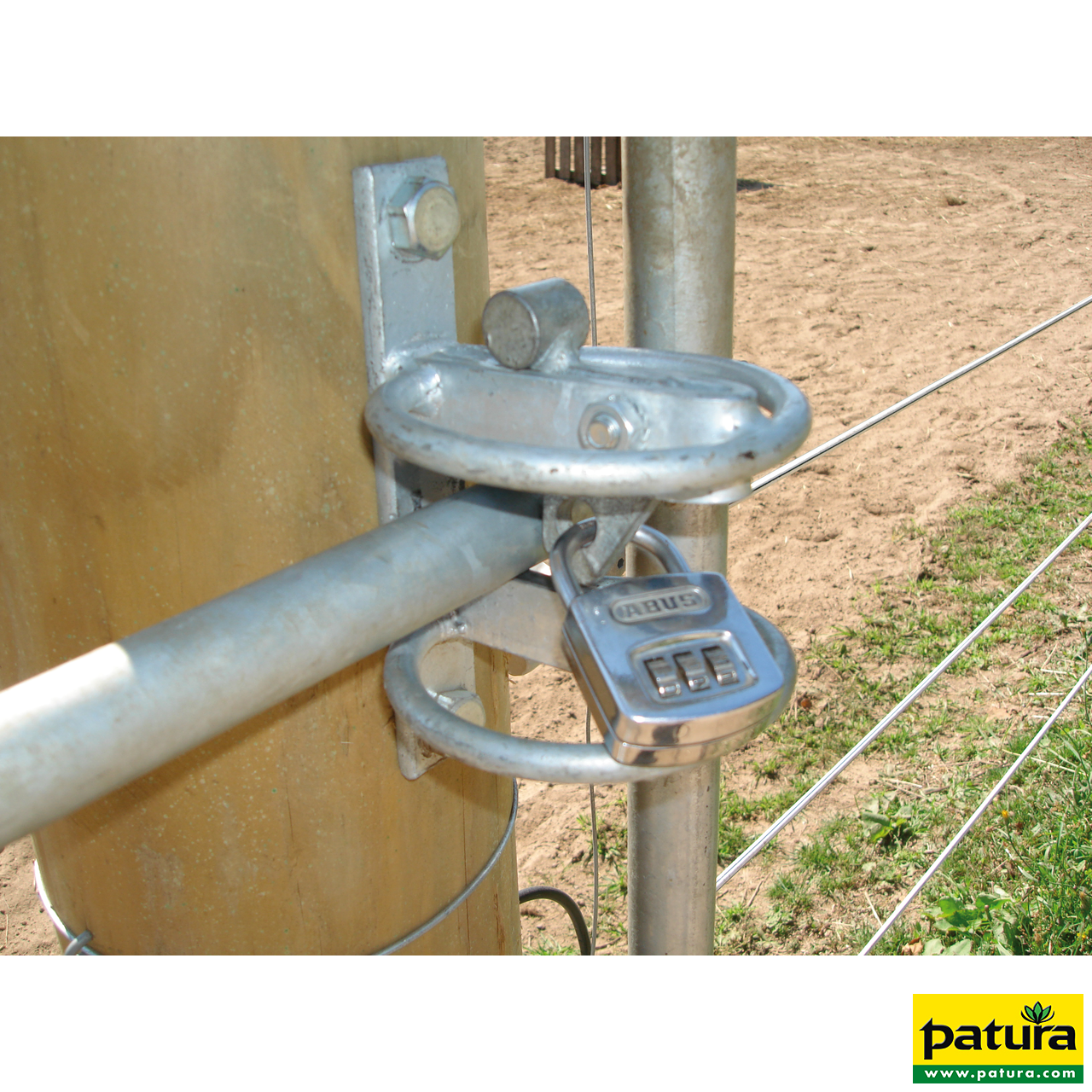 Patura Profi-Weidezauntor, Beispiel: Riegelverschluss mit Bügelschloss